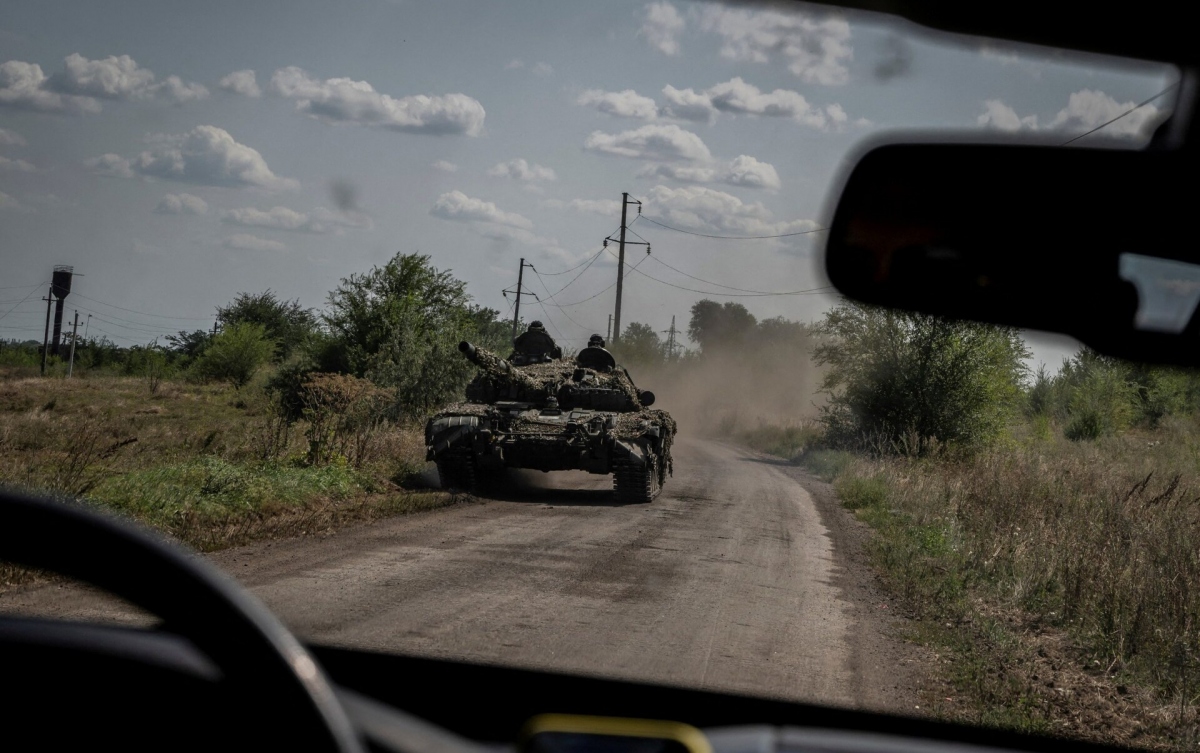 Ukraine tăng tốc phản công sau tuyên bố chọc thủng phòng tuyến mạnh nhất của Nga